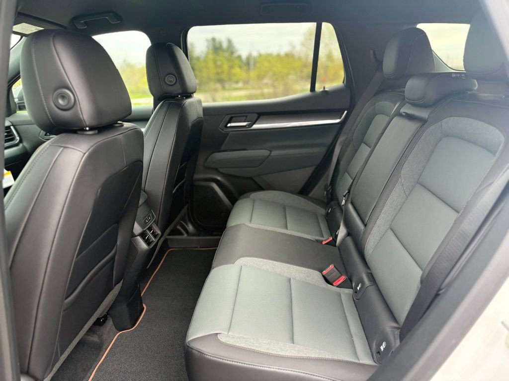 Used 2026 GMC Terrain AT4 w/ Convenience Package III AWD/4WD image 31