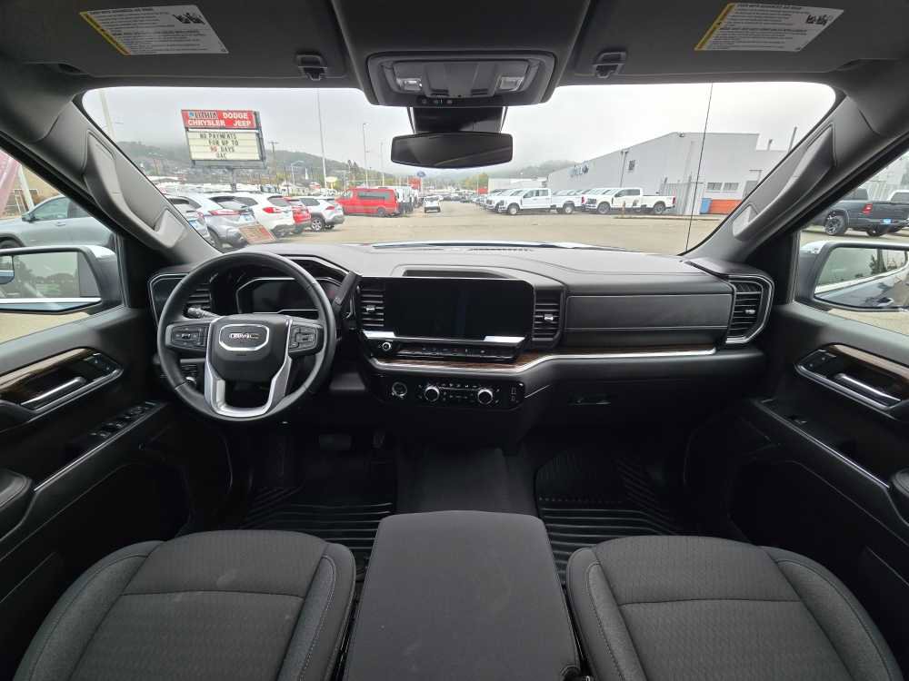 Used 2024 GMC Sierra 1500 SLE image 16