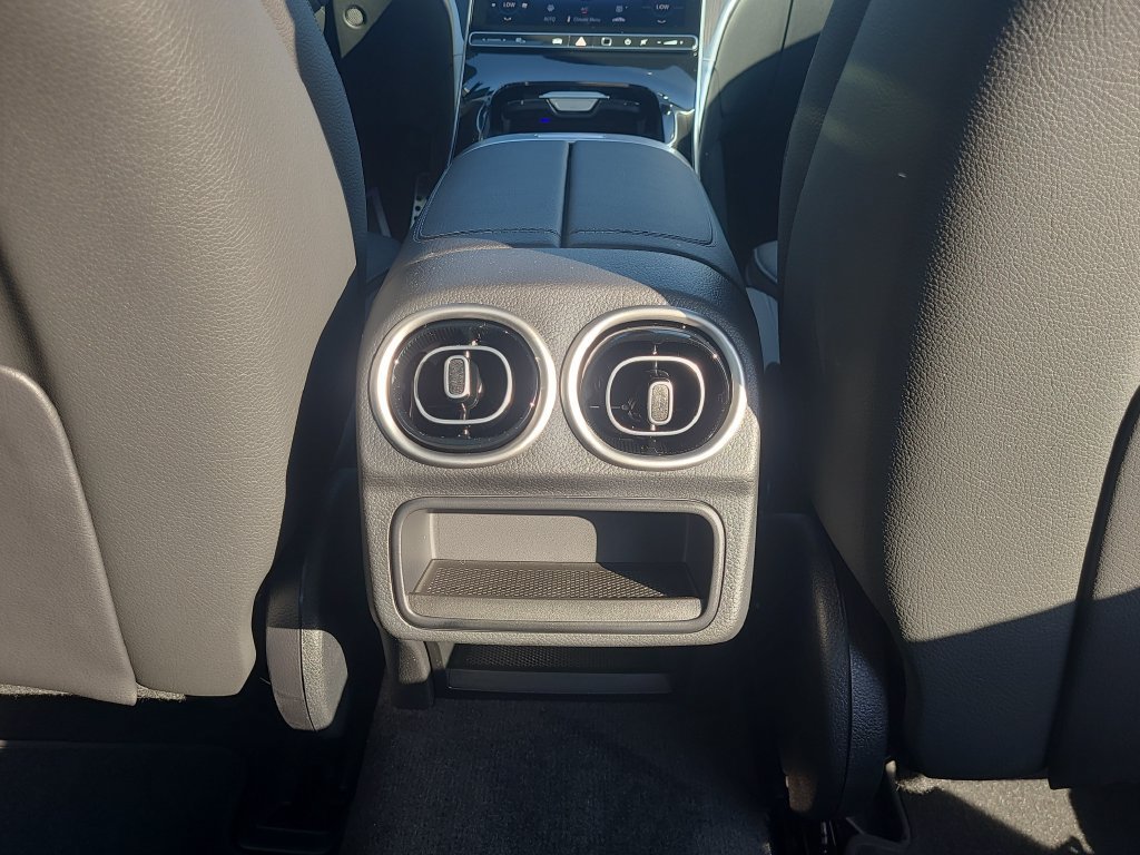 New 2026 Mercedes-Benz C 300 4MATIC Sedan image 22