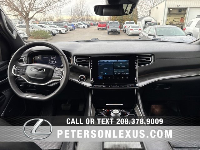 Used 2024 Jeep Wagoneer Series III image 13