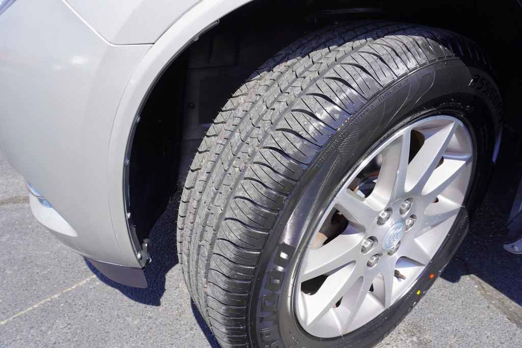 Used 2016 Buick Enclave Leather image 18