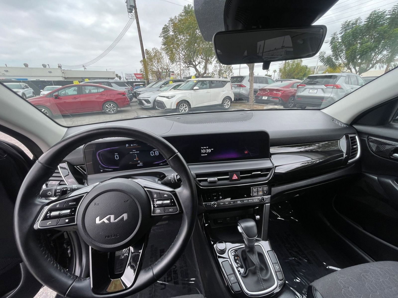Used 2025 Kia Seltos S image 35