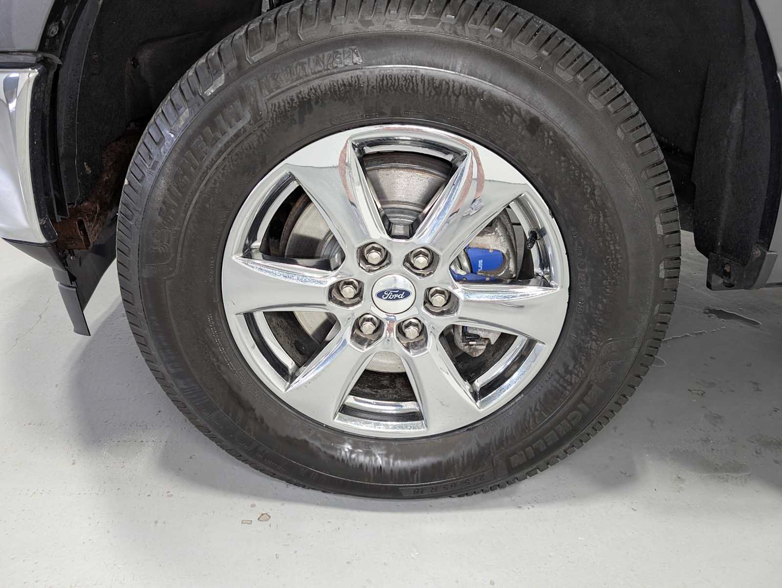 Used 2019 Ford F150 XLT w/ Equipment Group 302A Luxury AWD/4WD image 3