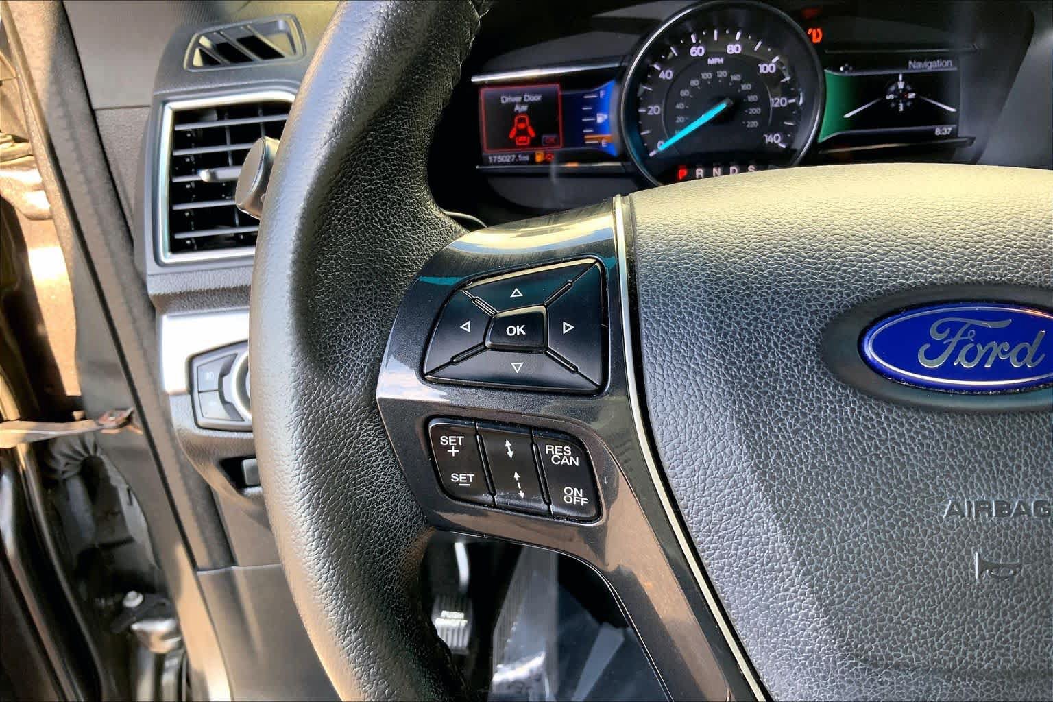 Used 2017 Ford Explorer Limited w/ Equipment Group 301A FWD image 20