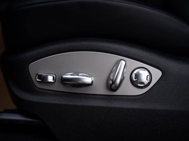 New 2026 Porsche Macan image 20