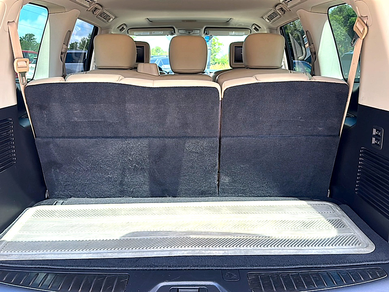 Used 2018 Nissan Armada Platinum RWD image 24
