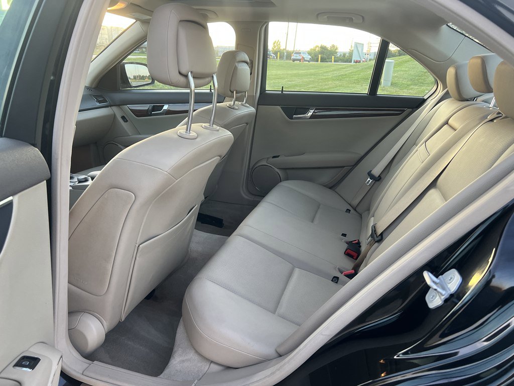 Used 2009 Mercedes-Benz C 300 4MATIC Sedan image 15