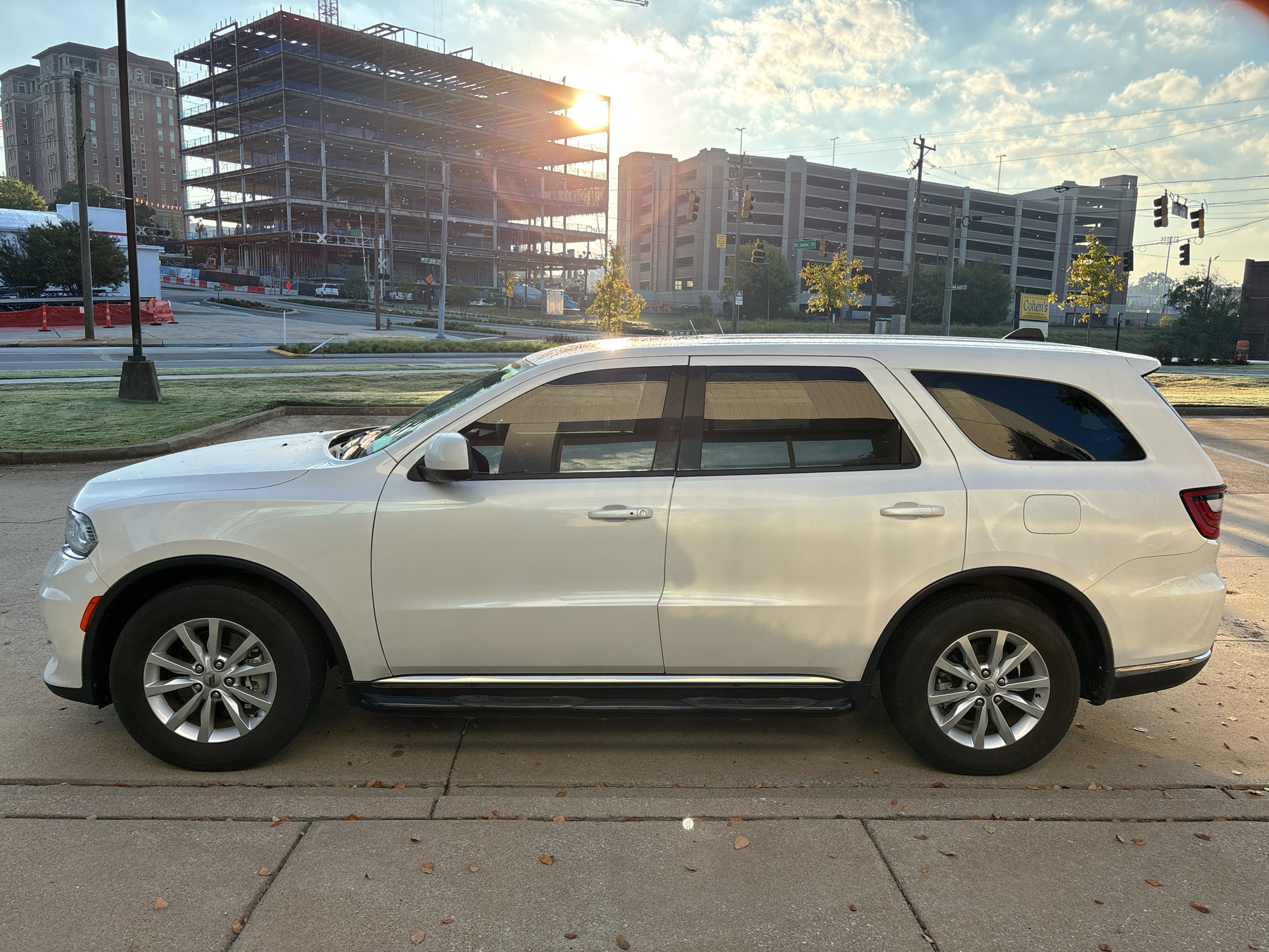 Used 2021 Dodge Durango SXT w/ Trailer Tow Group IV RWD image 5