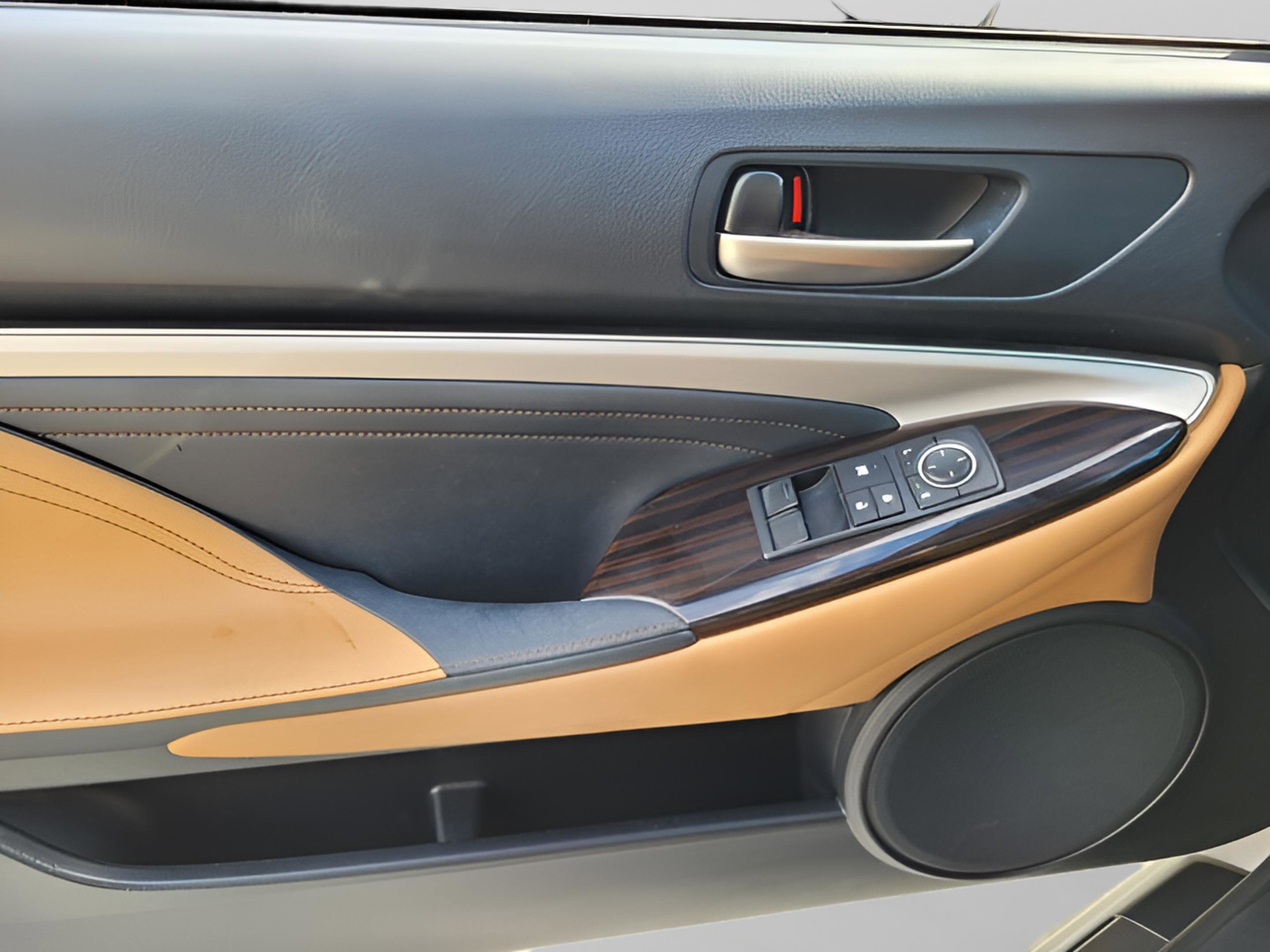 Used 2015 Lexus RC 350 image 25