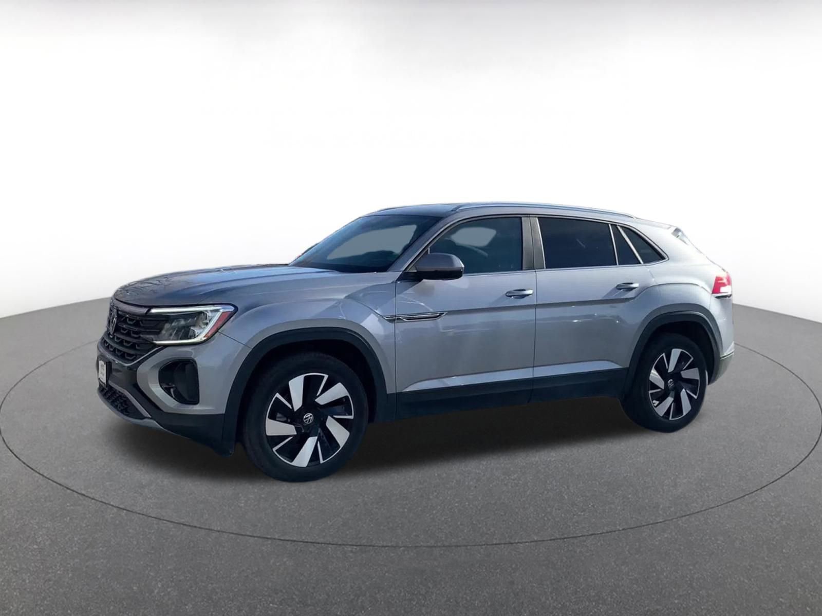 Used 2025 Volkswagen Atlas Cross Sport SE image 8