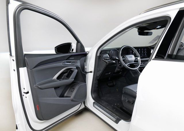 Used 2025 Audi Q5 Premium Plus w/ Premium Plus image 20