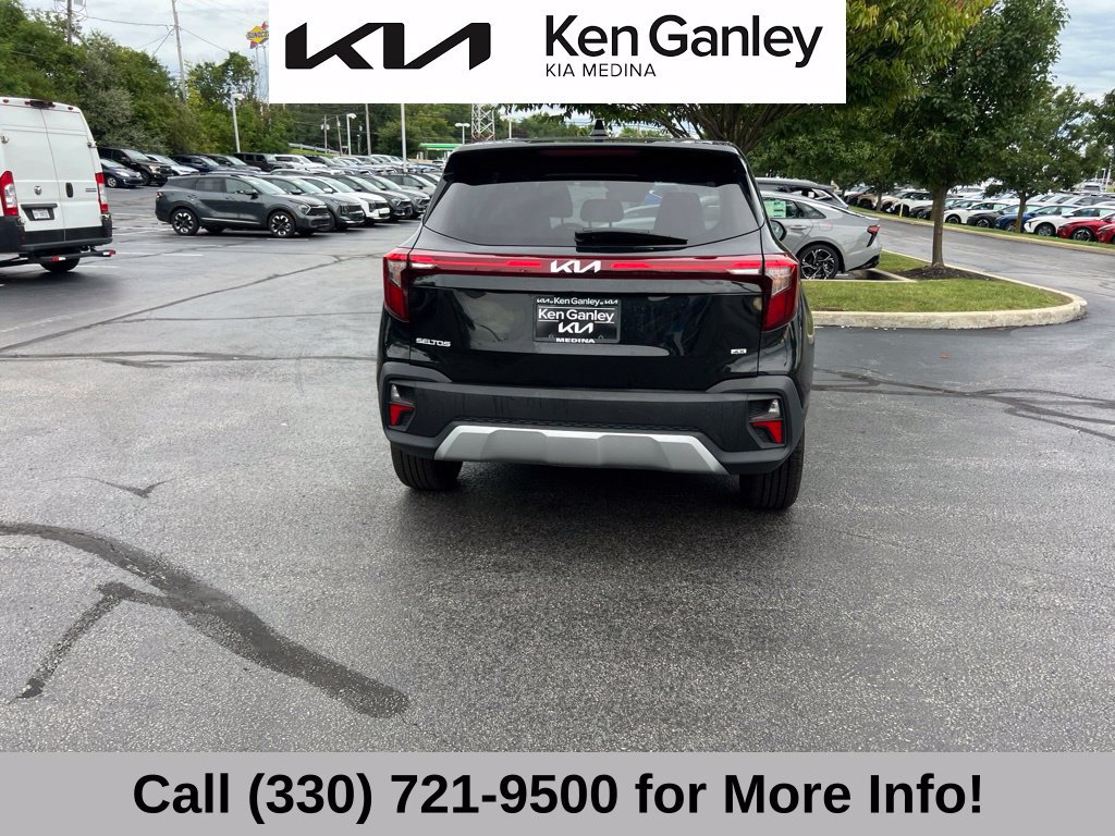 Certified 2025 Kia Seltos LX AWD/4WD image 12