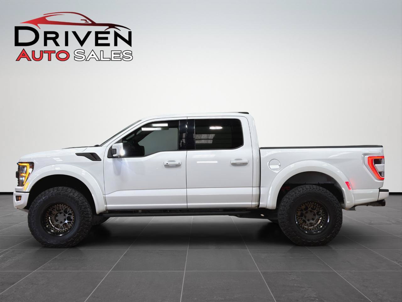 Used 2022 Ford F150 Raptor w/ Equipment Group 801A High AWD/4WD image 2