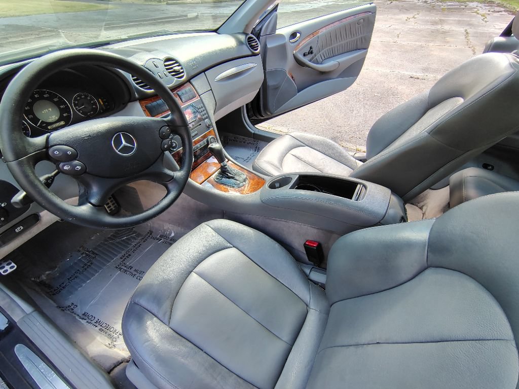 Used 2007 Mercedes-Benz CLK 350 Coupe image 18
