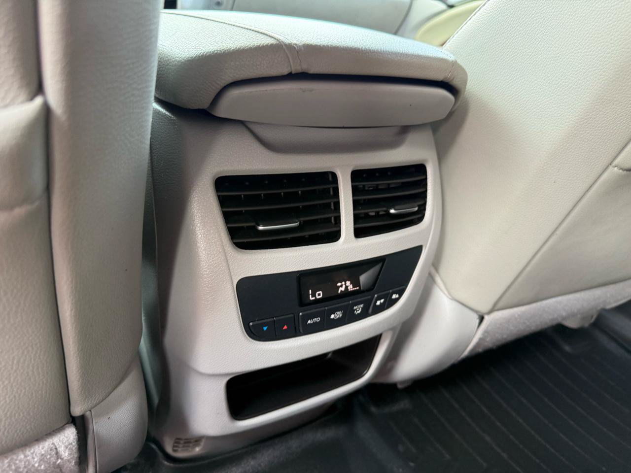 Used 2016 Acura MDX w/ Technology Package FWD image 16