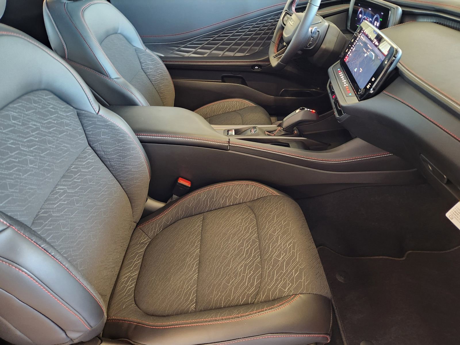 New 2025 Dodge Charger R/T w/ Sun & Sound Package image 10