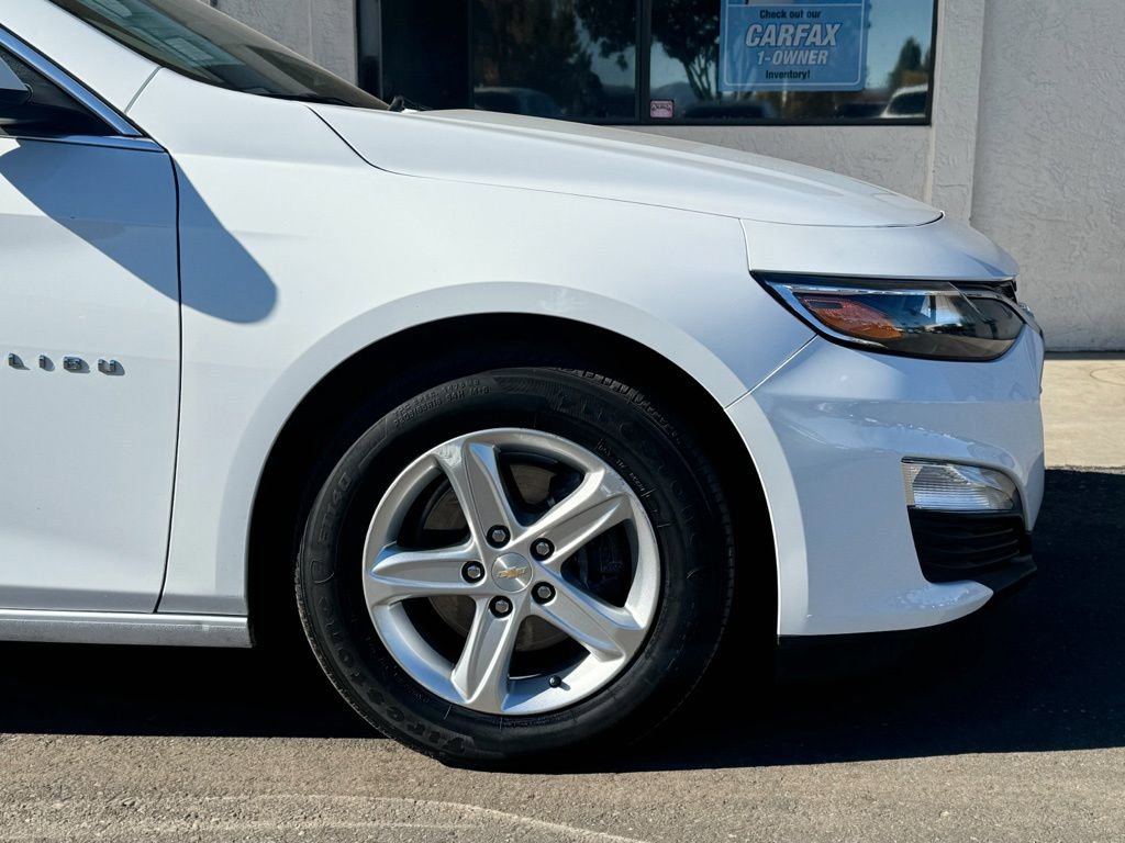 Used 2024 Chevrolet Malibu LT image 2