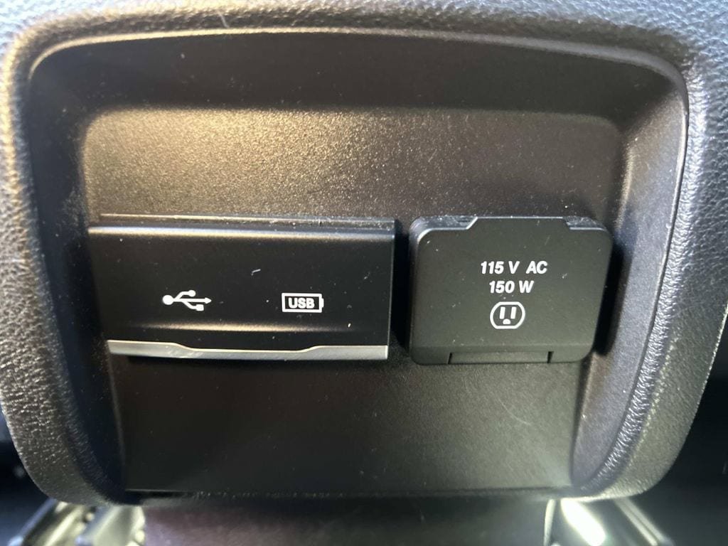 Used 2019 Jeep Cherokee Limited AWD/4WD image 20