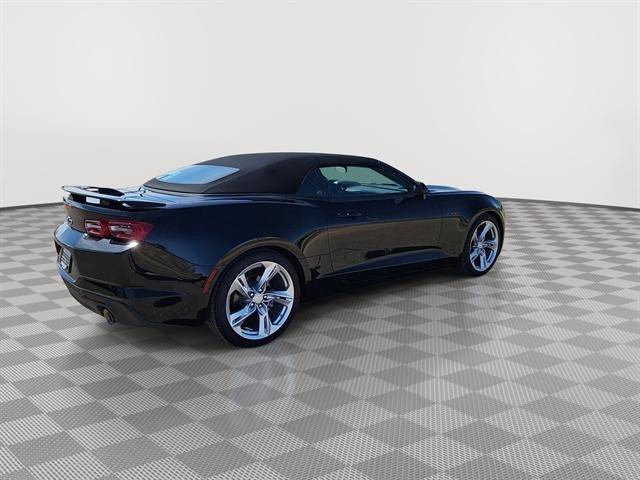 Used 2023 Chevrolet Camaro LT w/ Technology Package RWD image 8