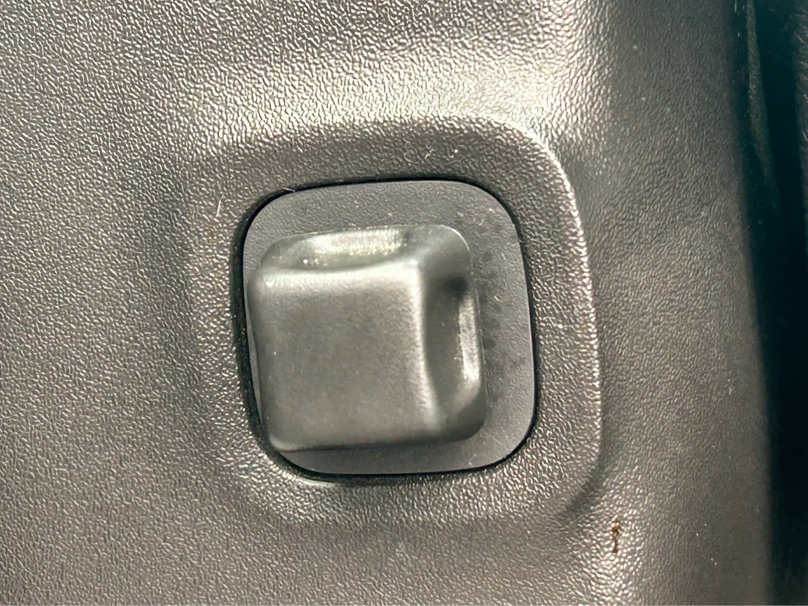 Used 2010 Cadillac CTS Premium image 19