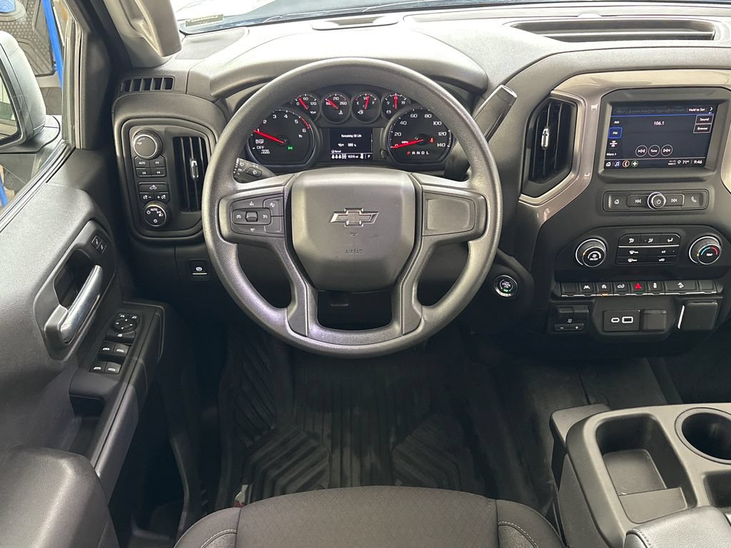 Used 2025 Chevrolet Silverado 1500 Custom Trail Boss w/ Dark Appearance Package AWD/4WD image 20