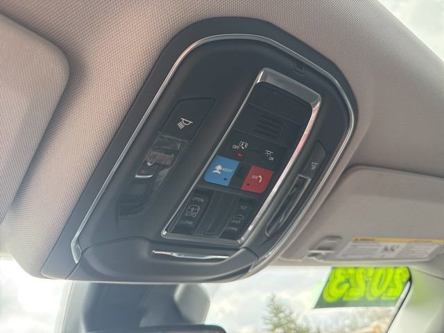 Used 2023 Jeep Grand Cherokee Laredo X image 24