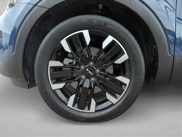 Used 2024 Kia Telluride SX w/ Towing Package AWD/4WD image 14