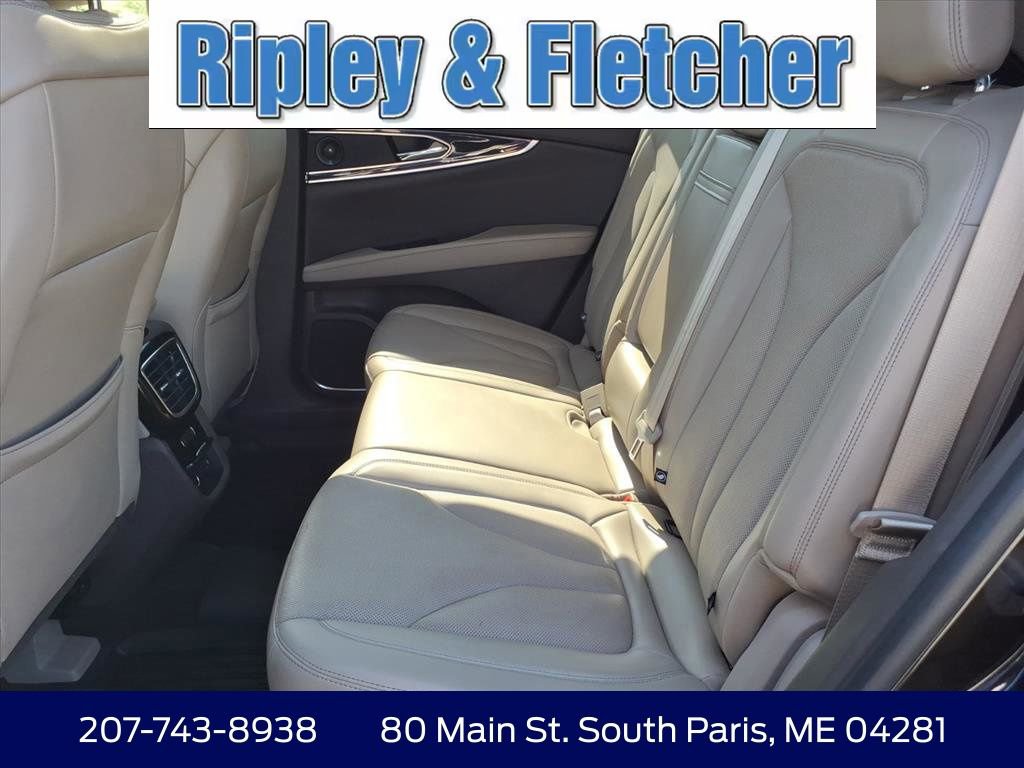 Used 2021 Lincoln Nautilus Reserve image 16