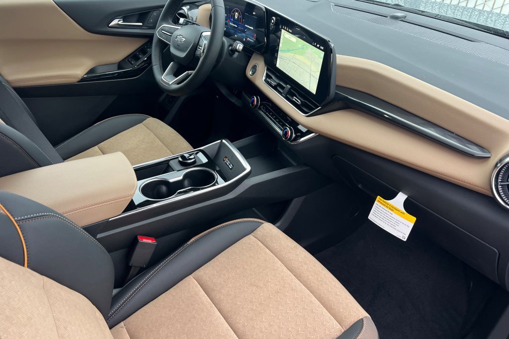 New 2026 Chevrolet Equinox ACTIV image 13