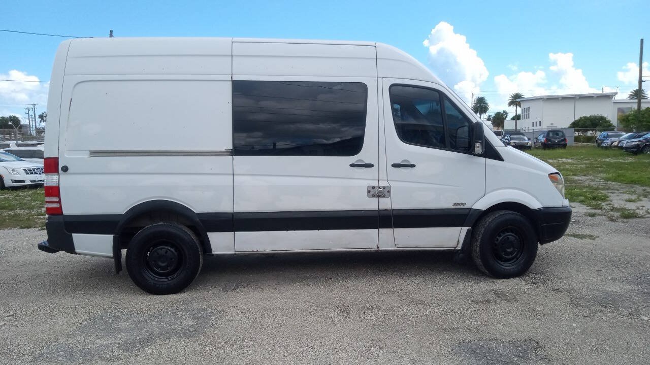 Used 2008 Dodge Sprinter 3500 RWD image 5