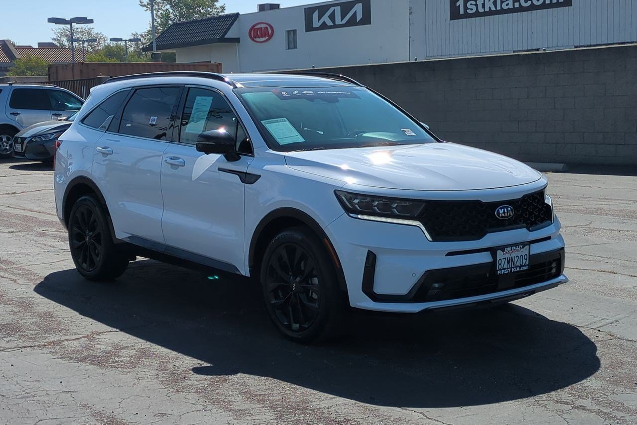Certified 2021 Kia Sorento SX FWD image 3