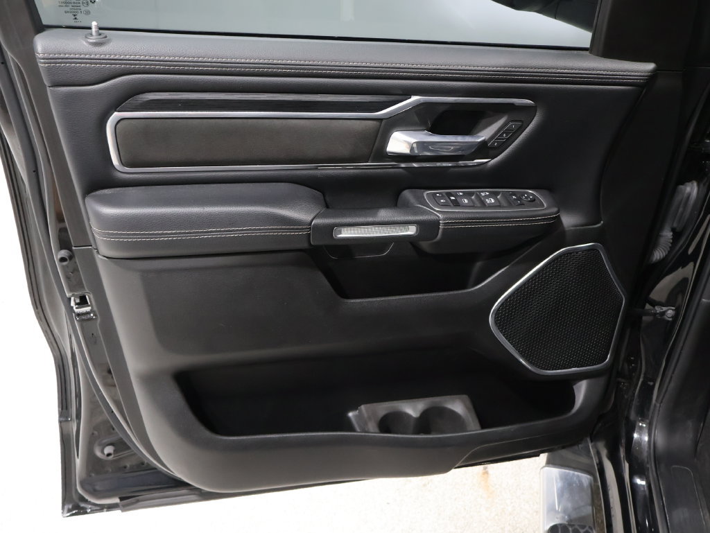 Used 2023 RAM 1500 Laramie AWD/4WD image 15