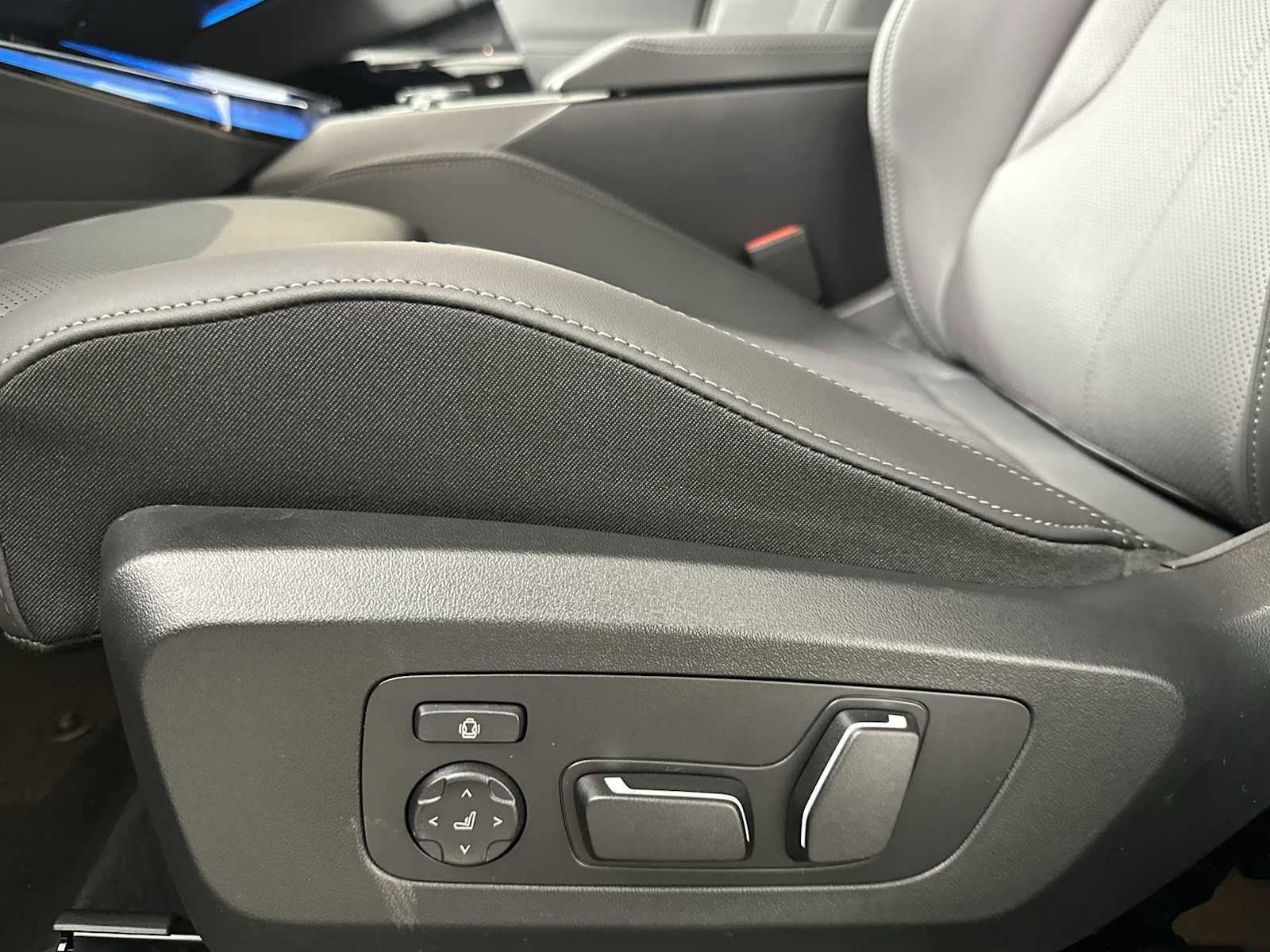 New 2026 BMW X3 xDrive30 w/ M Sport Package image 12