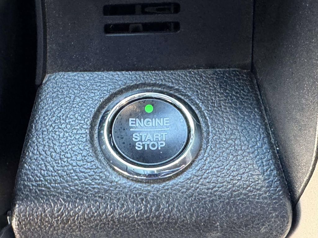 Used 2020 Ford F150 Lariat w/ Equipment Group 502A Luxury image 9