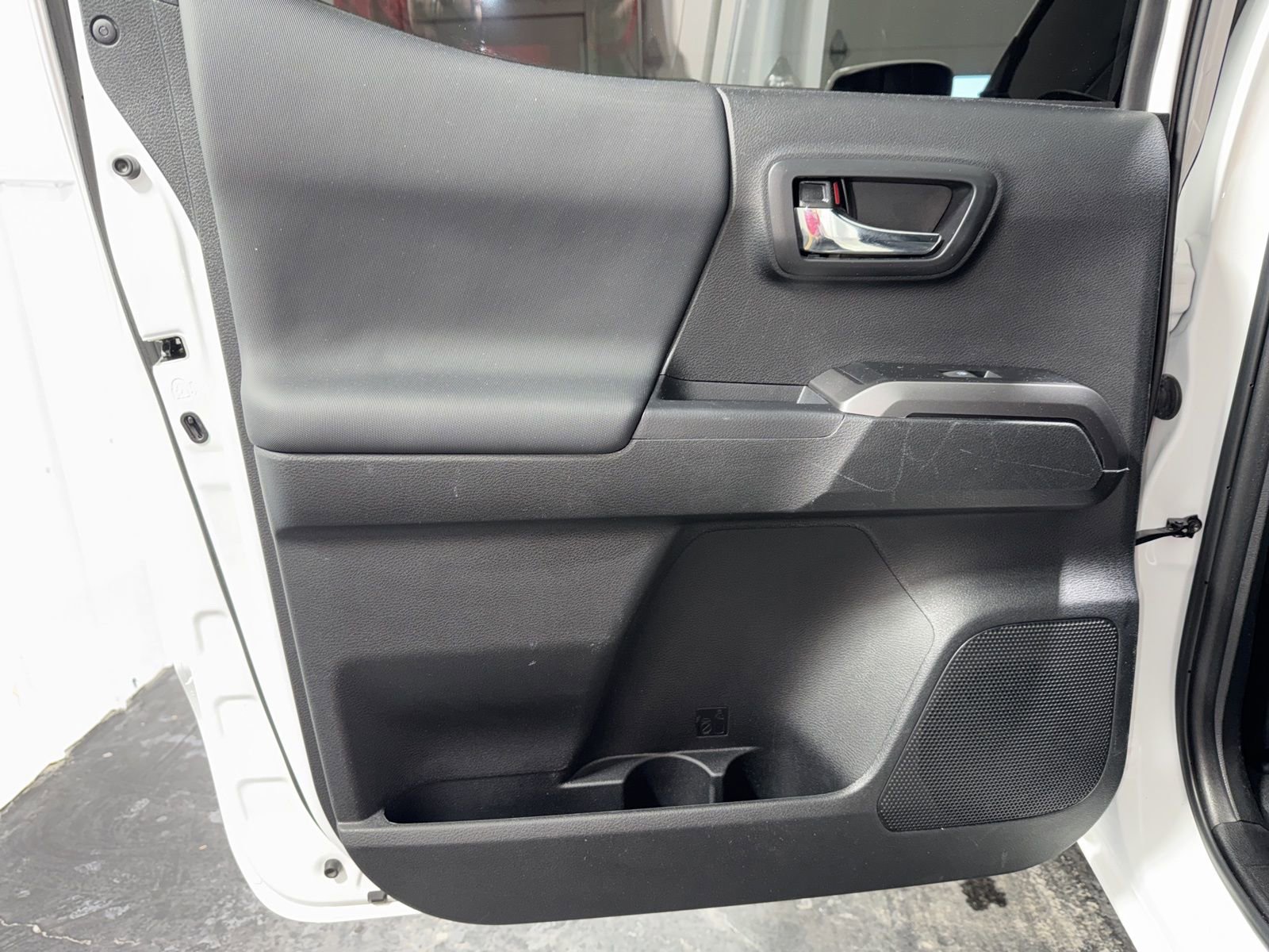 Used 2023 Toyota Tacoma TRD Off-Road w/ Technology Package image 15