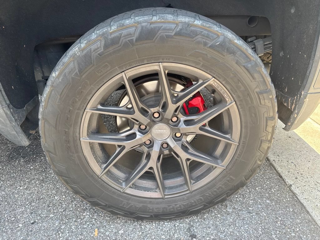 Used 2022 GMC Sierra 1500 AT4X AWD/4WD image 10