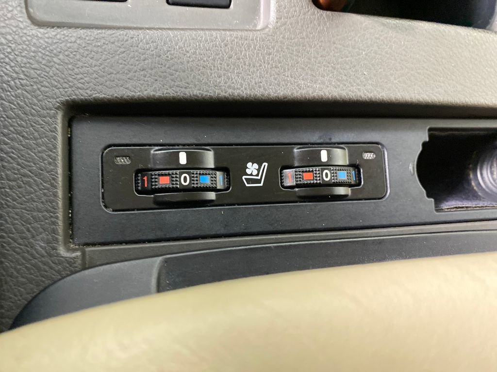 Used 2013 Lexus RX 450h FWD image 21