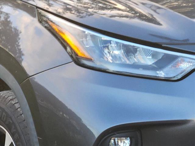 Used 2020 Toyota Highlander XLE FWD image 4