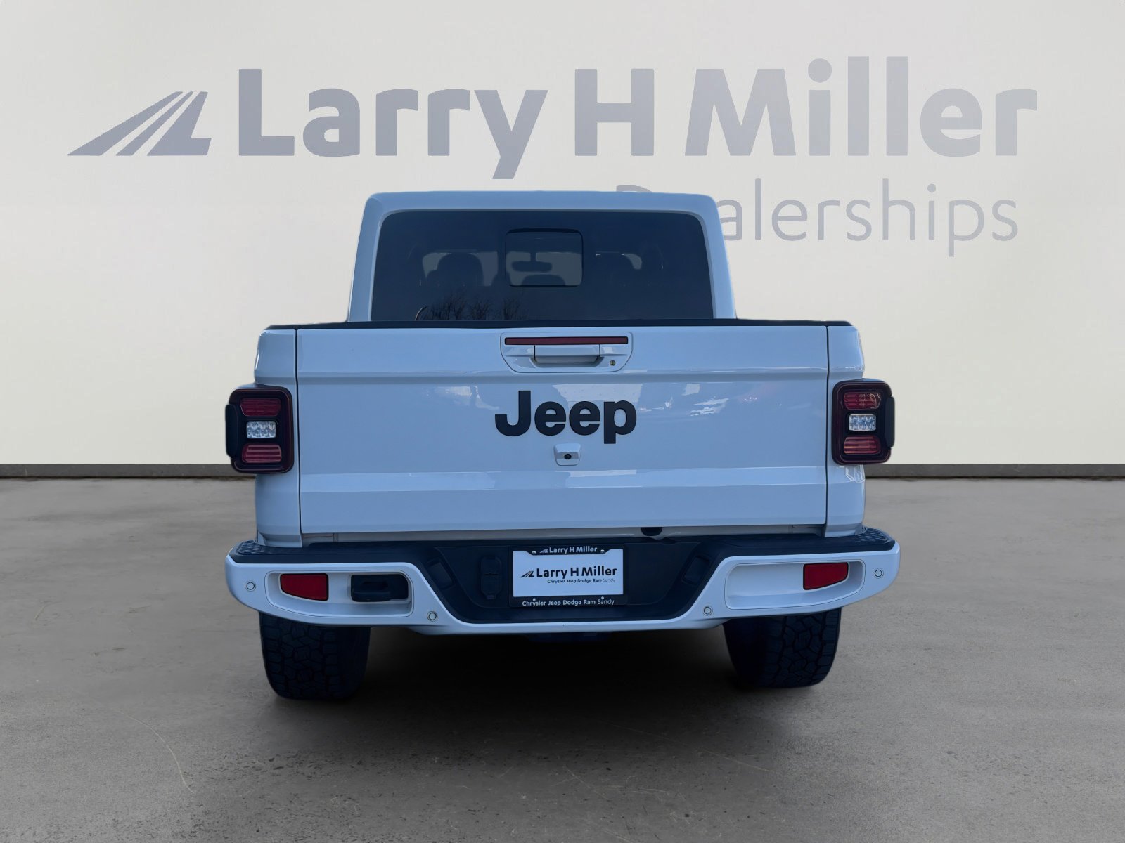 Used 2023 Jeep Gladiator Overland image 4