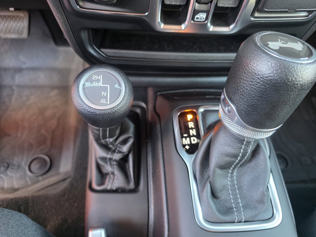 Used 2024 Jeep Wrangler Sport S image 19