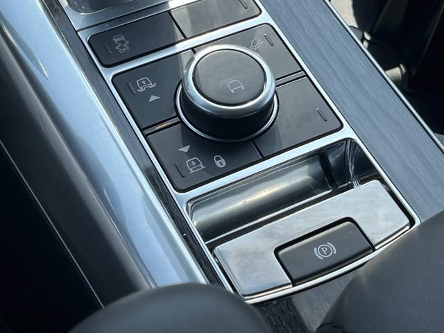 Used 2019 Land Rover Range Rover Sport HSE AWD/4WD image 39