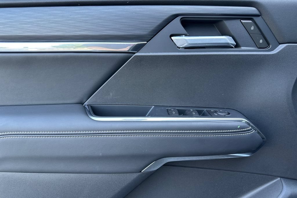 New 2025 GMC Acadia Elevation w/ Elevation Premium Package FWD image 8