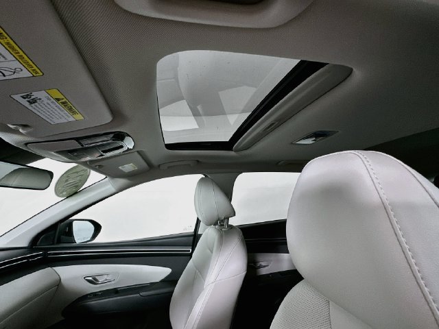 Used 2023 Hyundai Tucson SEL w/ Convenience Package AWD/4WD image 19