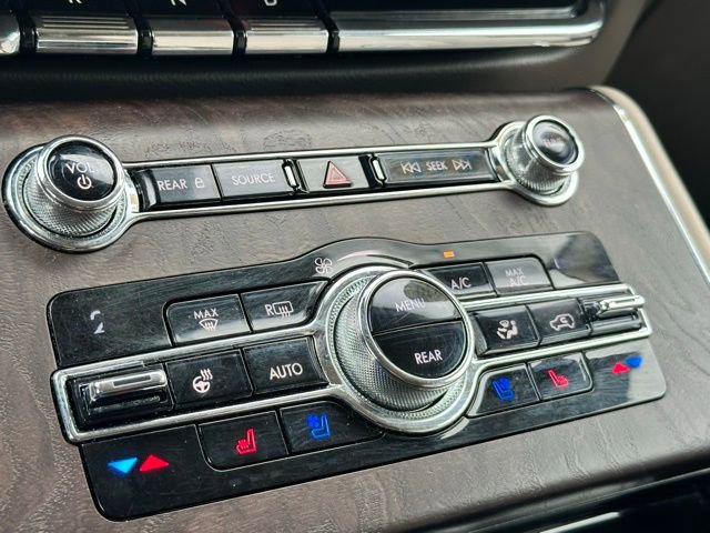 Used 2020 Lincoln Aviator Reserve w/ Equipment Group 201A image 13