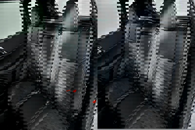 New 2025 Mitsubishi Outlander AWD image 16