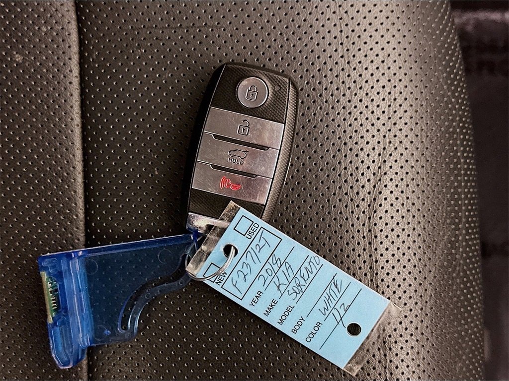 Used 2018 Kia Sorento SX image 37