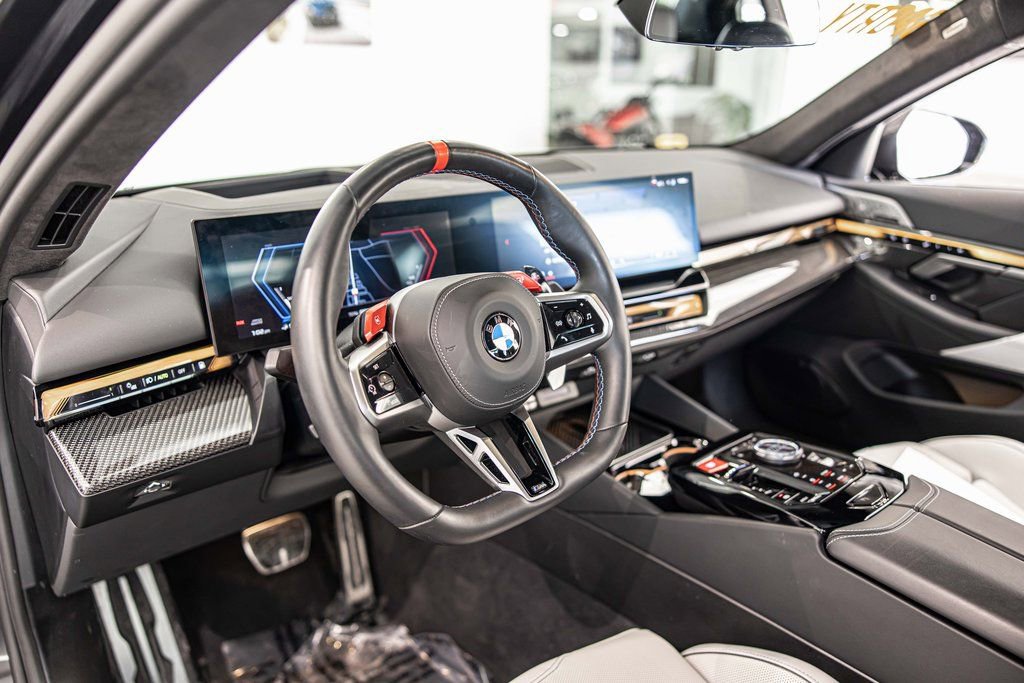 Used 2025 BMW M5 w/ Carbon Package AWD/4WD image 20