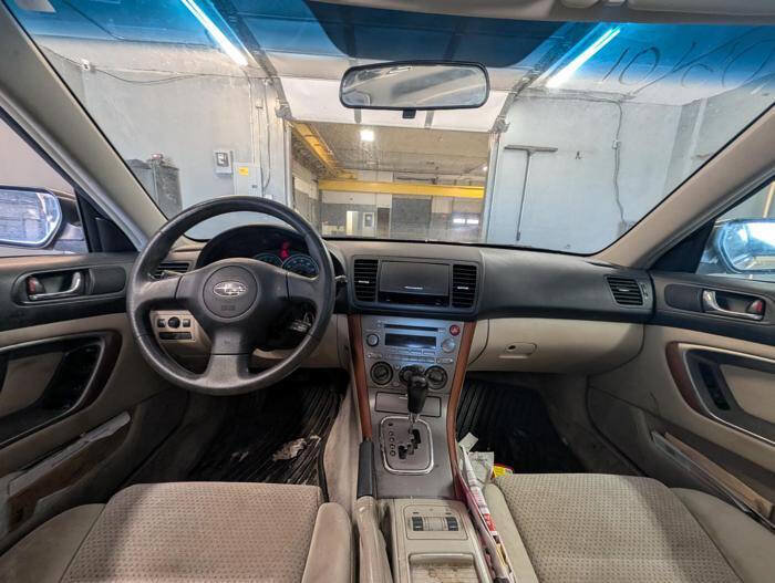 Used 2006 Subaru Outback 2.5i AWD/4WD image 32