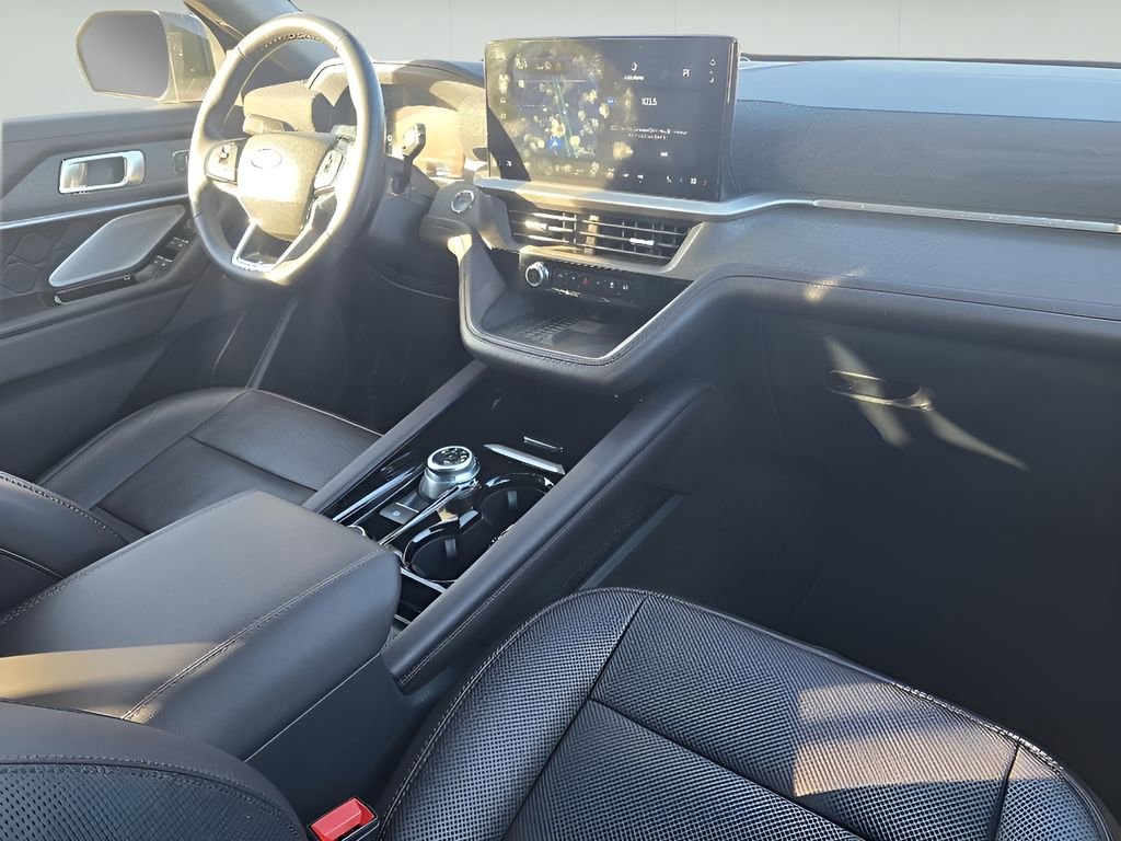 Used 2025 Ford Explorer Platinum w/ LUX Leather Package image 29