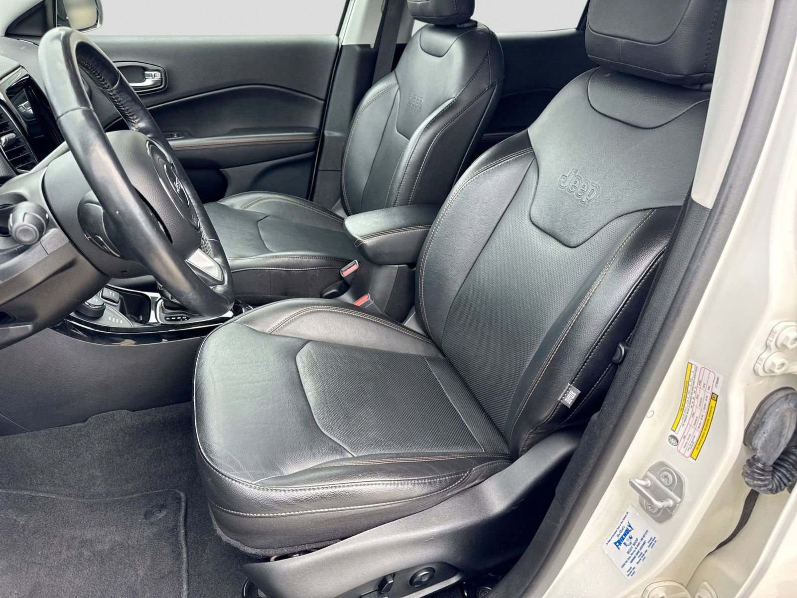 Used 2020 Jeep Compass Limited AWD/4WD image 17